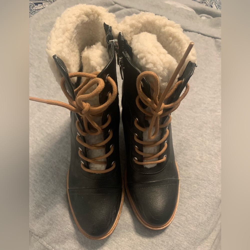 **Like New Nine West Ankle Boots 8.5
